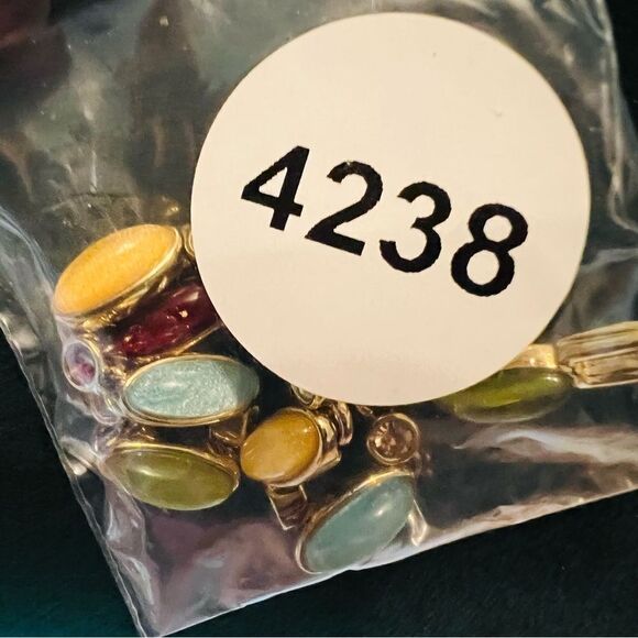 Liz Claiborne Vintage Rhinestones Lucite Bracelet Multicolor Blue Green 4238 - Picture 4 of 4